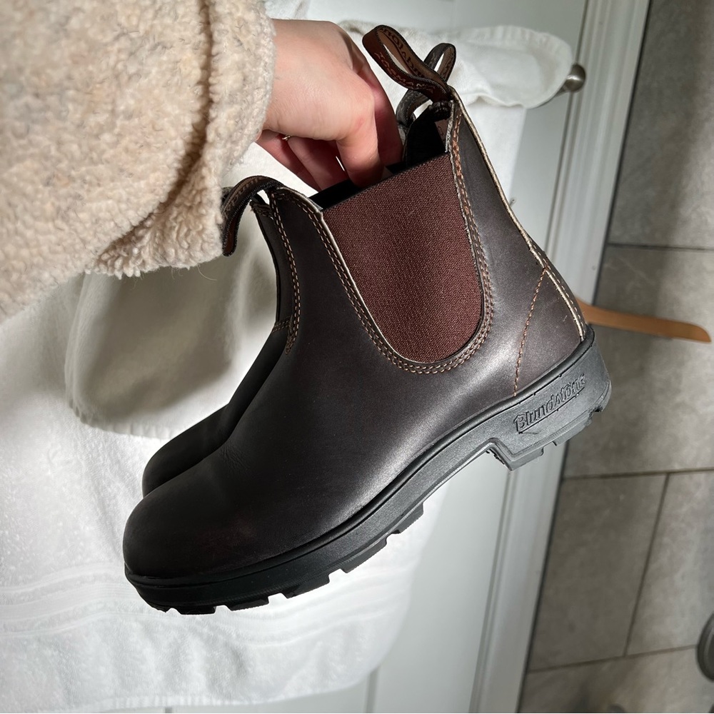 Blundstone Walnut Brown Leather Chelsea Boots